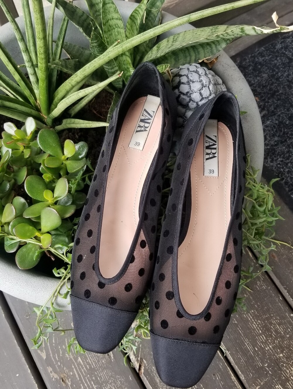 ZARA Flats Black Polkadot Point Cap Toe Mesh Ballerina Shoes. Size: 39=US 8.